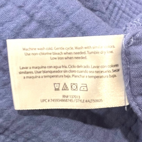 New Three Dots Periwinkle Cap Sleeve V Neck Top - Picture 8 of 8